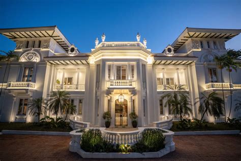 Laperal Mansion (Arlegui Guest House) .